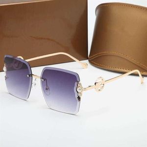Yaz moda kadın güneş gözlükleri tasarımcı kare çerçevesiz sanat inci süslemeli altın metal tapınaklar premium doku basit ve ELE256Q