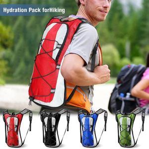 Vandring av ryggsäck 5L Waterproof Camping Lightweight Packable Women Men Outdoor Travel Daypack Cycling Running 231225