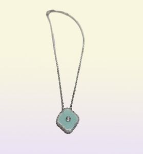 2022 christmas limited edition clover designer pendant necklaces for women retro vine silver 4 leaf light blue diamond brand luxury necklace jewelry5271942