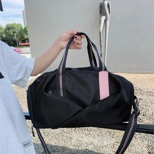 Bags Gymnastobasche große Kapazität Fitness Frauen Männer Trocken- und Trennung Yoga Handtasche wasserdichte Outdoor -Sportreise Schwimmbad Oxford Duffel Bag