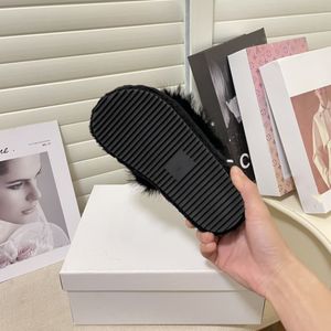 Slippers 2024 outono confortável feminino para mulheres chinelas de algodão pão de pano de pano de algodão Home Sapatos térmicos Designer Sapatos 011