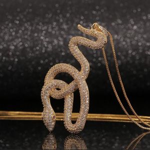 Ny designad Viper Pendant Luxurious Necklace Micro Inlays Diamonds Men Women Hip Hop Punk Long Neckor Designer Jewelry High Qu293C