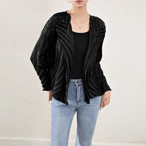 Women's Jackets Coat For Women Miyake Pleated Spring And Autumn Solid Color Stretch Loose Turndown Collar Long Sleeved