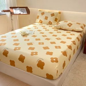 Sheet.Sheet.Soft ve Dayanıklı Polyester Yatak Örtüsü Seti, kayma önleyici yatak ile seti Tüm mevsimler için elastik bant 231221