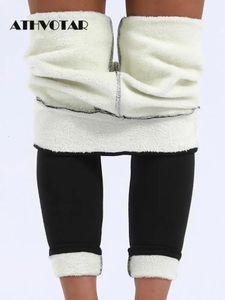 Pantaloni invernali di athvor Donne in vello spesso agnello spessa lana di lana esterna Abbronzatura a vita alta termica leggeri pantaloni femminili di velluto nero magro caldi 231225