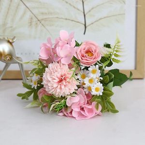 Dekorativa blommor Multicolor Mixed Flower Beautiful Pink Artificial Hortensea Maskros Silk Fake Bouquet Home Wedding Decoration 1pc