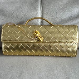ハンドヘルドイブニングバッグデザイナーの女性財布織り真のレザーハンドバッグフラップメッセンジャーバッグカウハイド高品質の女性長財布