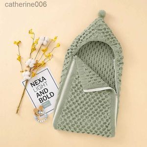 Sleeping Bags Baby Sleeping Bag Knitted Hooded Infant Stroller Swaddle 0-6M Envelop Autumn Wraps Newborn Boy Girl Sleepsack Warm Fashion SolidL231225