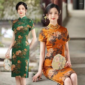 Etniska kläder sexiga dubbla hemming mandarin krage tryckt satin qipao kort ärm klänning traditionell kinesisk kvinnor knälängd cheongsam