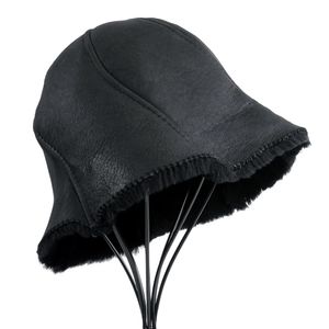 Vinterkvinnors 100% Shearling Wool Bucket Hat Top Caps Lamb Fur Trapper Russian Ski Hats Real Leather Fedoras 231225