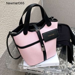 독특하고 틈새 디자인 가방 New Womens Bag 인기있는 여름 크로스 바디 가방 다목적 휴대용 버킷 가방