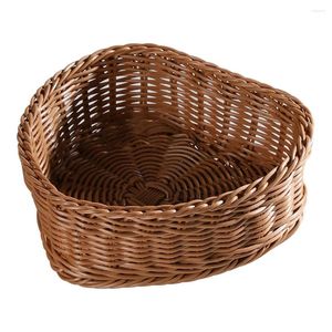 Set di stoviglie Vassoio portaoggetti a forma di cuore Cestino Vassoi multiuso per tavolino Organizer per posate in plastica Rattan intrecciato imitazione frutta