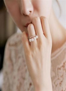 Neue Mode Frauen Koreanische Doppel Schicht Elegante Simulierte Perle Perlen Ring Einstellbar Glänzenden Strass Hochzeit Ring Partei Schmuck2266266579