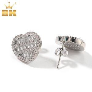 THE BLING KING Herzförmiger Ohrstecker mit Schraubverschluss, Iced Out Baguettecz, Zirkonia, für Herren und Damen, Hiphop-Schmuck, Geschenk 231225