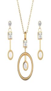 Set di gioielli con orecchini pendenti con collana rotonda vuota classica in cristallo austriaco color oro8932253