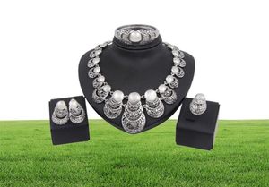 Charm Dubai Gold Plated Crystal Smyckesuppsättningar för kvinnliga afrikanska hänge halsbandörhängen Bangle Rings Party Dress Accessories L2BI4657279