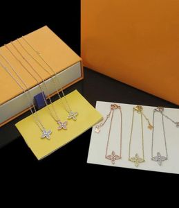 Европа Америка модные ювелирные наборы женские женские с гравировкой V инициалы полный бриллиант четыре листа цветок ожерелье браслет Sets7136954