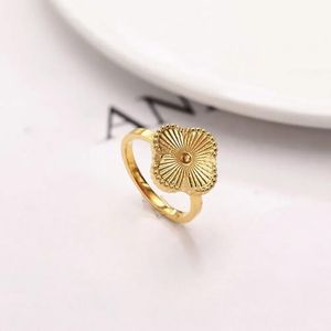 Rings Band Rings Luxury Jewelry Four leaf clover Crystal Ring Brand Wedding Ring for Women Luxury Natural Turquoise Designer Rings Stain