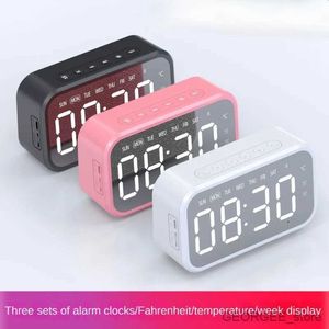 Mini högtalare Desktop Alarm Clock Bluetooth Wireless Audio Mini LED Mirror Digital Clock Mobile Speerer Stereo Sound kan göras som en gåva