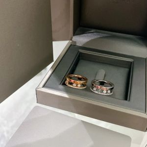 Anéis de banda de luxo Paris Move Romance Marca Designer S925 Sterling Silver Três móveis de cristal oco charme anel de casamento para amantes noivas jóias presente de festa