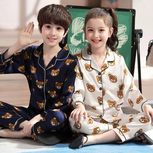 Barn Silk Satin Pyjamas Set Baby Boys Girls Cartoon Little Bear Tops Trousers 2pec Spring Autumn Kids Casual Home Sleepwear 231226