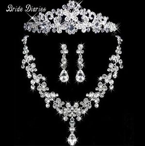 Diari della sposa Colore argento Farfalla di cristallo Tiara Set di gioielli da sposa Collana con strass Orecchini Corone Set D181010028767852