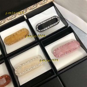 Hair Clips Barrettes Shiny Diamond Letter Hairpin Designer Hairpin Edge Clip Crystal Rhinestone Barrettes Fashion Clip Woman Hair Accessories 2024 Actress Head