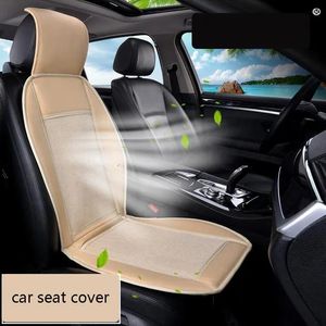 Kuddar 12V Cool Fan Car Seat täcker Universal Fit SUV Sedans Chair Pad Cushion med Motor Driving Square Summer Ventilation