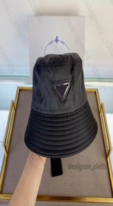 Beyzbol Kapağı Hediyesi Kutu Hediye Çantası Toz Erkekleri Kadın Torba Kova Şapkaları Beyzbol Kapağı Golf Şapka Snapback Beanie Kafatası Kapakları Cimri Brim T6229650