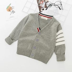 Cardigan Cardigan Kids listrado de tricô de tricô outono inverno menino menina pullover crianças roupas macias meninos tops roupas de roupa 221128