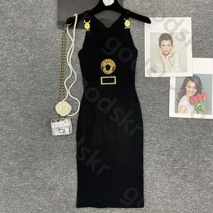 Gold Button V Drick Dress Women Sexy Slim Girls Summer Distes Designer Luxury Print Melernted Skirt