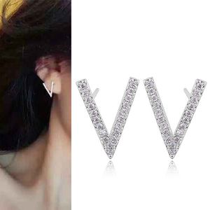 Alphabetic earring V Stud Letter Earrings for Women Gold Plated Daith Helix Tragus Dainty Asymmetric Piercing Ear Jewelry Wholesale