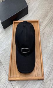 Högkvalitativa brev broderade baseballmössor för män och kvinnor utomhus UV -skydd Sun Hat toppade cap9137775