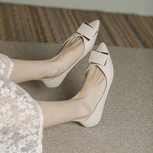 Designer Shoes Luxury Woman Ballet low Heels Heatshoes Pointed toes soft Pu comfort Fashion spring/autumn Nude shoes Party Buckle YM43-EE-2