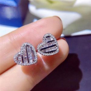 Błyszcząca wysokiej jakości luksusowa biżuteria 925 srebrna srebrna księżniczka Cut White Topaz CZ Diamond Heart Earring Kobiety Wedding Stud