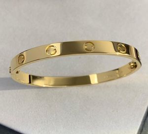 Love Series Gold Bangle Au 750 18 K FADE 1821 Storlek med låda med skruvmejsel Officiell replika Toppkvalitet Luxury Brand Jewe3695768