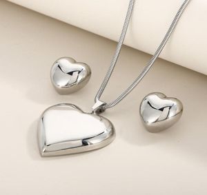 Women heartshaped jewelry sets of earring and round circle pendant chains necklace set birthday gift8889649