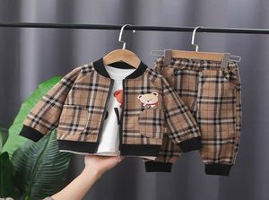 2PCS Zestaw Baby Boys and Girls Odzież Zima Czysta bawełniana gruba ciepła swobodna kreskówka sweter z kapturem Cute Bear Baby Girl Suit5627837