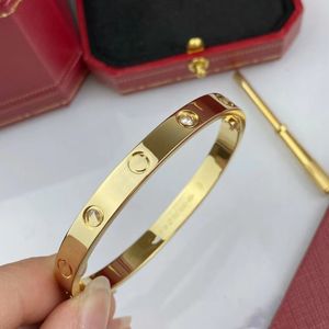 Luxury thick gold bracelet designer bracelet with 4 diamond for women top V-gold 18k silver bracelet Open Style Wedding Jewelry with box