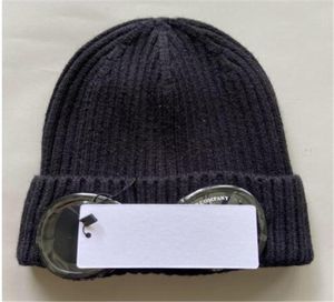 Neue Winter Beanie Designer Herbst Windschutz Beanies One Two Lens Brille Cp Männer Gestrickte Hüte Gesichtsmaske Schädel Kappen Outdoor 4441583