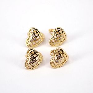 Huggie 5pairs、Hollow Heart HoopEarrings for Women Gold Color Circle Hoops Earringsトレンドジュエリーバレンタインデーギフト