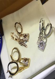 Kadın Tasarımcılar Küpe Lüks Marka Takı Moda Cry Crystal Premium Jewelrys ile Menler Bayanlar Anahtar Kilit Takım Festival Hediyeleri EN1683501