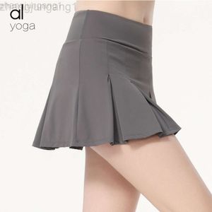 Desginer Aloyoga Yoga Al Tennis Sports Short Skirt 여성용 통기성 안티 눈부신 피트니스 댄스 스커트 훈련 반 스커트