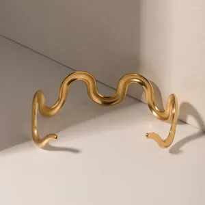 Bracciale Minar Insolito Twist Braccialetti regolabili con catena a onde d'acqua per donna Oro 18 carati Placcato PVD Acciaio al titanio Senza ossidazione