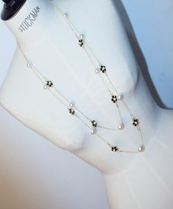 2018 Ny stil damer koreanska smycken halsband ihålig rose kamelia halsband pärla flerskikt lång halsband kedja tröja kedja7805042