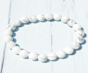 MG0389 Bracciale in howlite bianca da 8 mm Bracciale energetico alla moda per le donne Bracciale in pietra preziosa con cristalli Chakra di equilibrio intero4866194