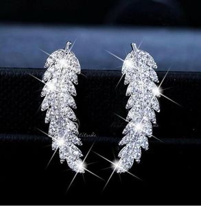2019 Nya ankomst lyxsmycken 925 Sterling Silver Pave White Sapphire Cz Diamond Leaf Feather Stud Earring for Women GI6832080