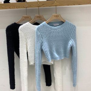 23SS 여성 디자이너 스웨터 TURTLENCK 여성 스웨터 레이디 슬림 까마귀 점퍼 니트 셔츠 디자인 의류를위한 짧은 스타일 스웨트 셔츠