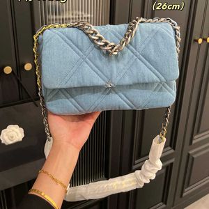 19 Flap crossbody denim väskor luxurys designer axel märke väska handväskor totes mode chanis 2024 högkvalitativ kvinnor brev handväska telefon plånbok konstverk