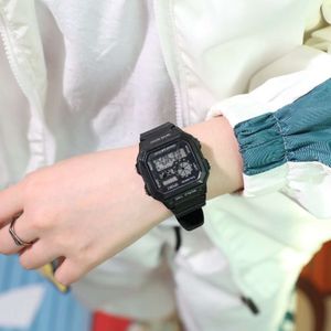 캔디 컬러 스퀘어 스포츠 패션 다기능 전자 시계 소년과 여자를위한 디지털 디스플레이